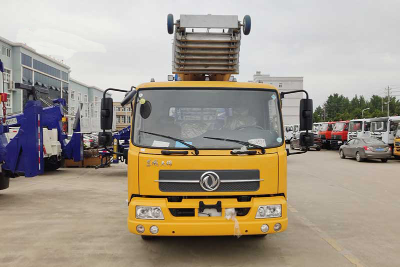 東風(fēng)天錦45米云梯車